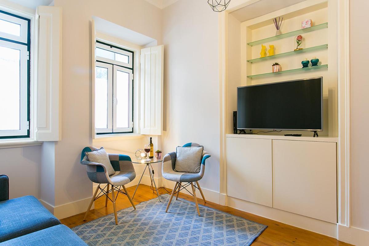 Lovelystay - Cozy 3Bdr Apartment In Estrela Lisbon Luaran gambar