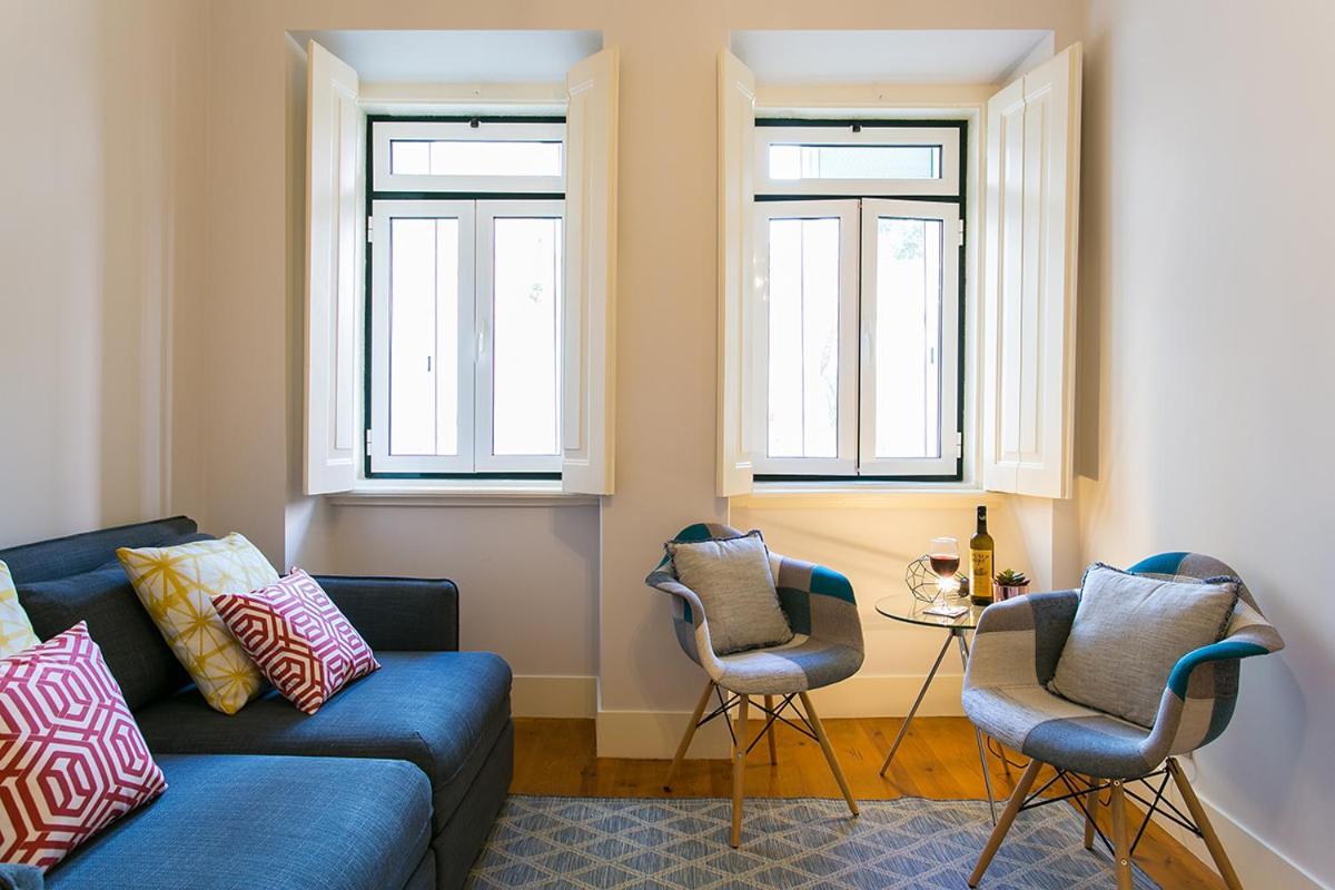 Lovelystay - Cozy 3Bdr Apartment In Estrela Lisbon Luaran gambar