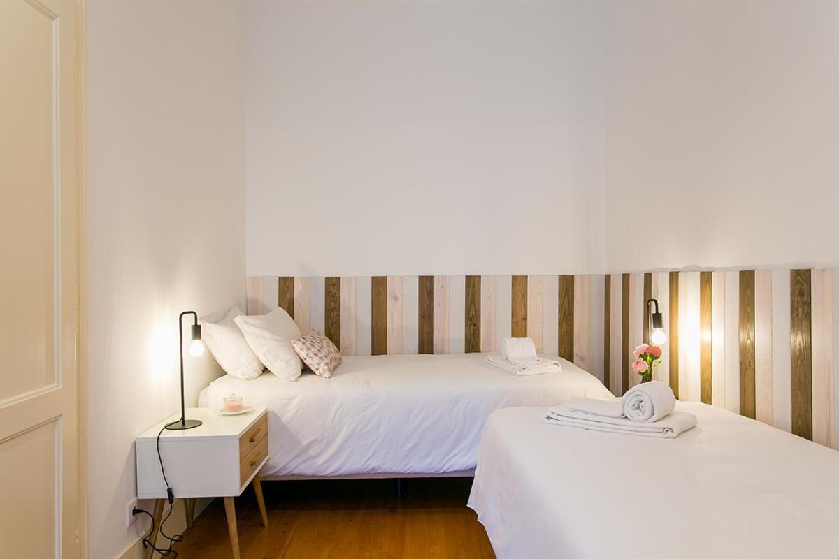Lovelystay - Cozy 3Bdr Apartment In Estrela Lisbon Luaran gambar